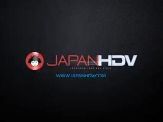 Jepang pelayan wanita mimi asuka mendapat jari kacau di itu | xhamster